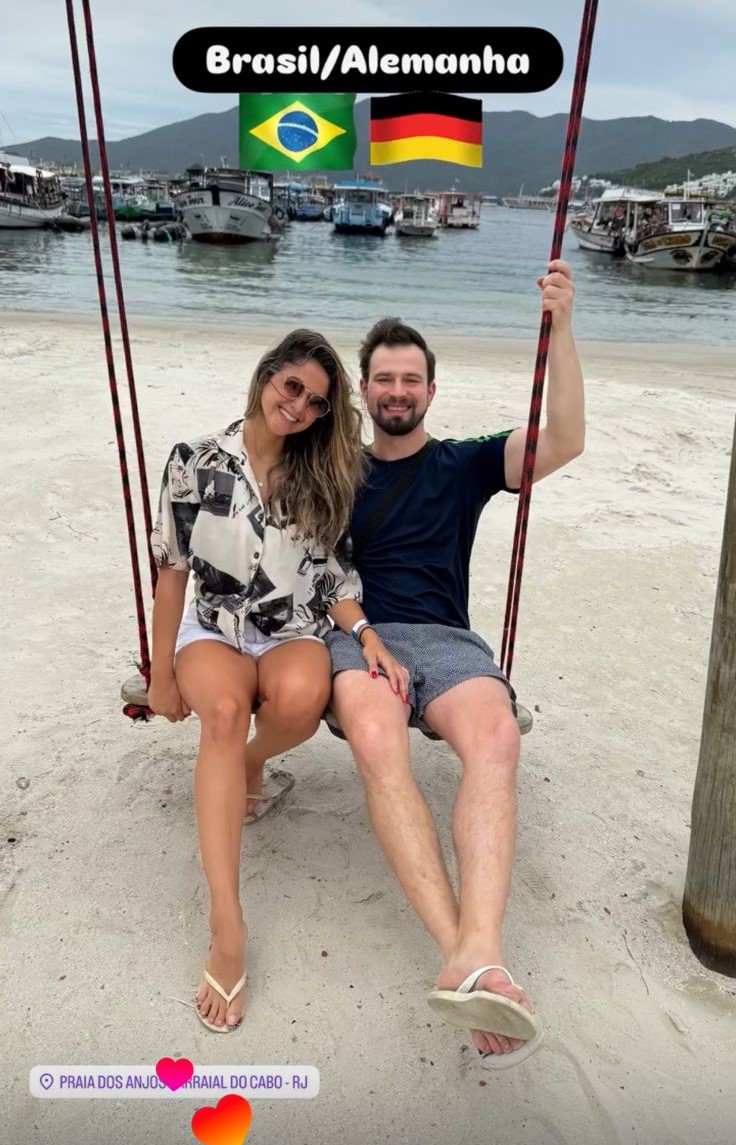 Casal Brasil e Alemanha na Praia dos Anjos