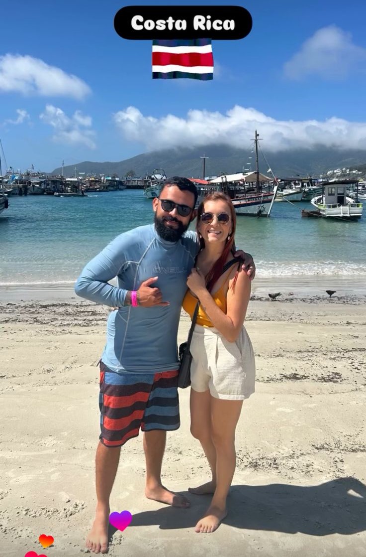 Casal da Costa Rica em Arraial do Cabo